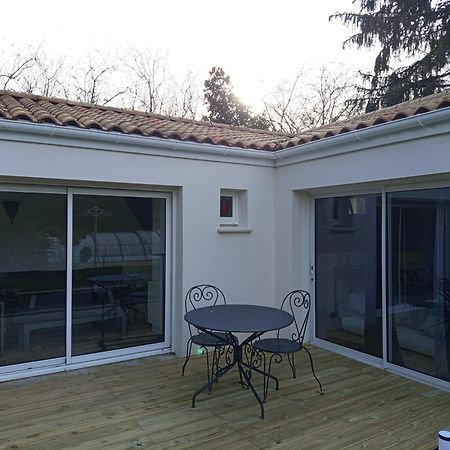 Mas Des Vignes Piscine Chauffee Bed & Breakfast Le Champ-Saint-Pere Exterior foto