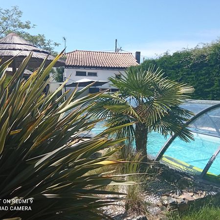 Mas Des Vignes Piscine Chauffee Bed & Breakfast Le Champ-Saint-Pere Exterior foto