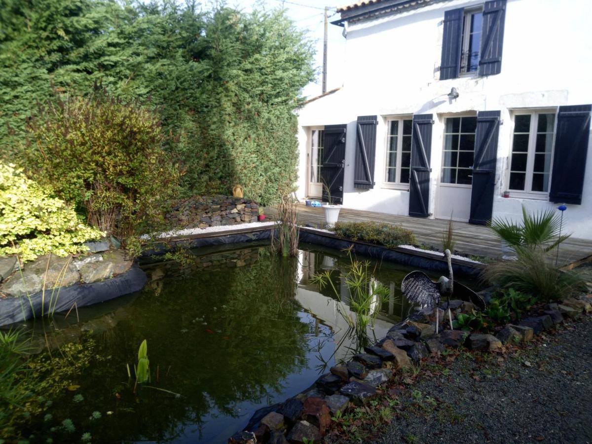 Mas Des Vignes Piscine Chauffee Bed & Breakfast Le Champ-Saint-Pere Exterior foto