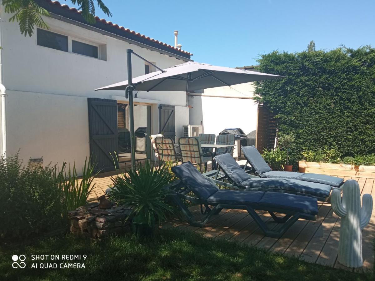 Mas Des Vignes Piscine Chauffee Bed & Breakfast Le Champ-Saint-Pere Exterior foto