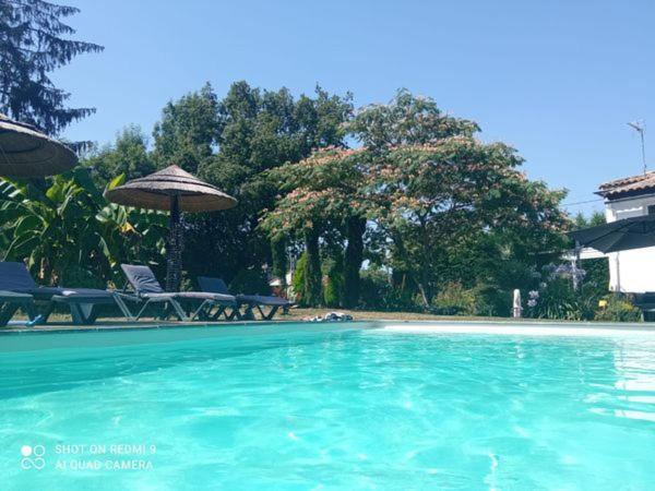 Mas Des Vignes Piscine Chauffee Bed & Breakfast Le Champ-Saint-Pere Exterior foto