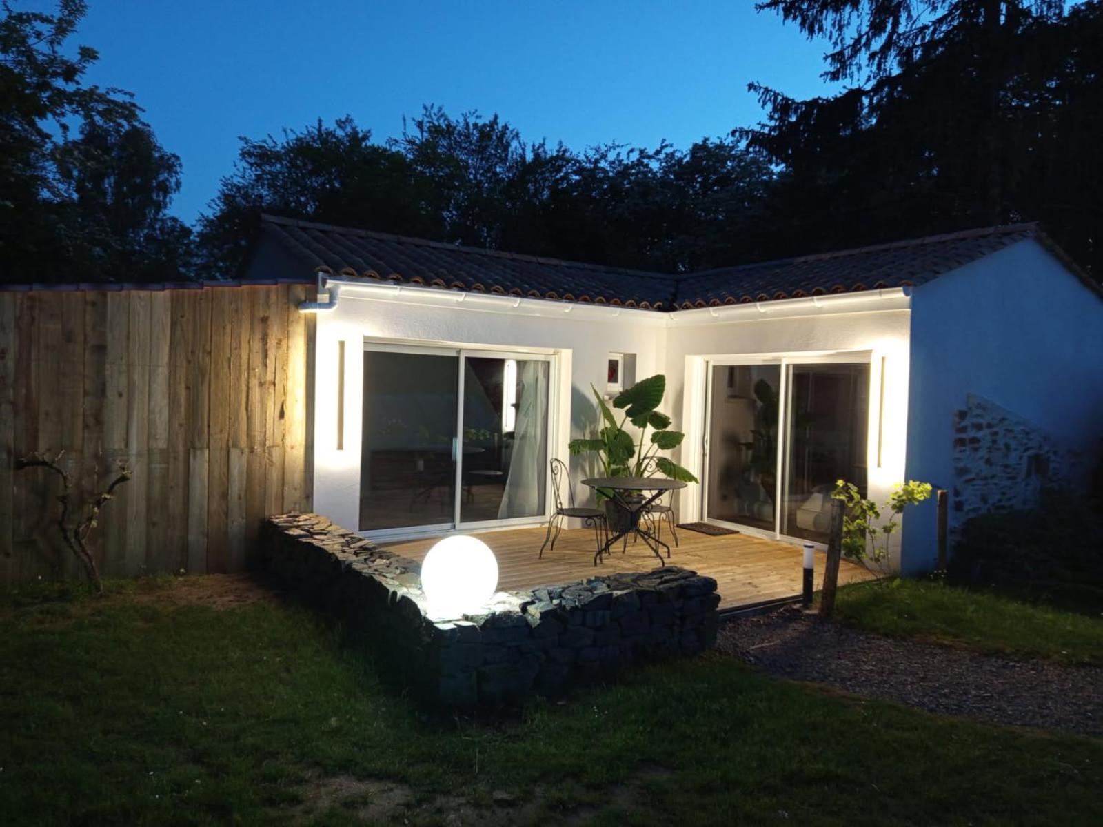 Mas Des Vignes Piscine Chauffee Bed & Breakfast Le Champ-Saint-Pere Exterior foto